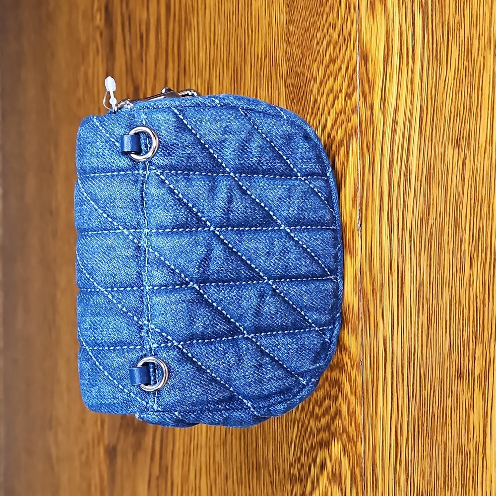 Coach Turnlock Card Case With Quilting NWT - Picture 3 of 4